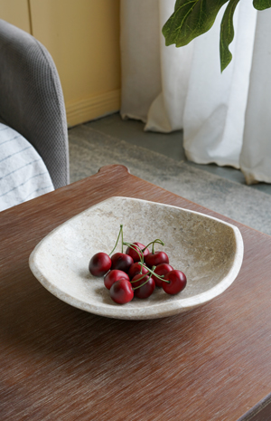 Decorative Chargers & Plates